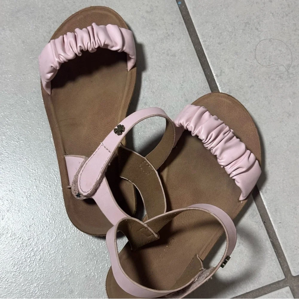 Lucky Brand Kids Girls‎ Pink Strappy Sandals Shoes size 1.
